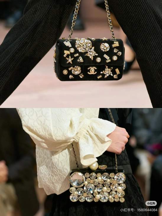 Picture of Chanel Handbags 2 _SKUfw239826401fw